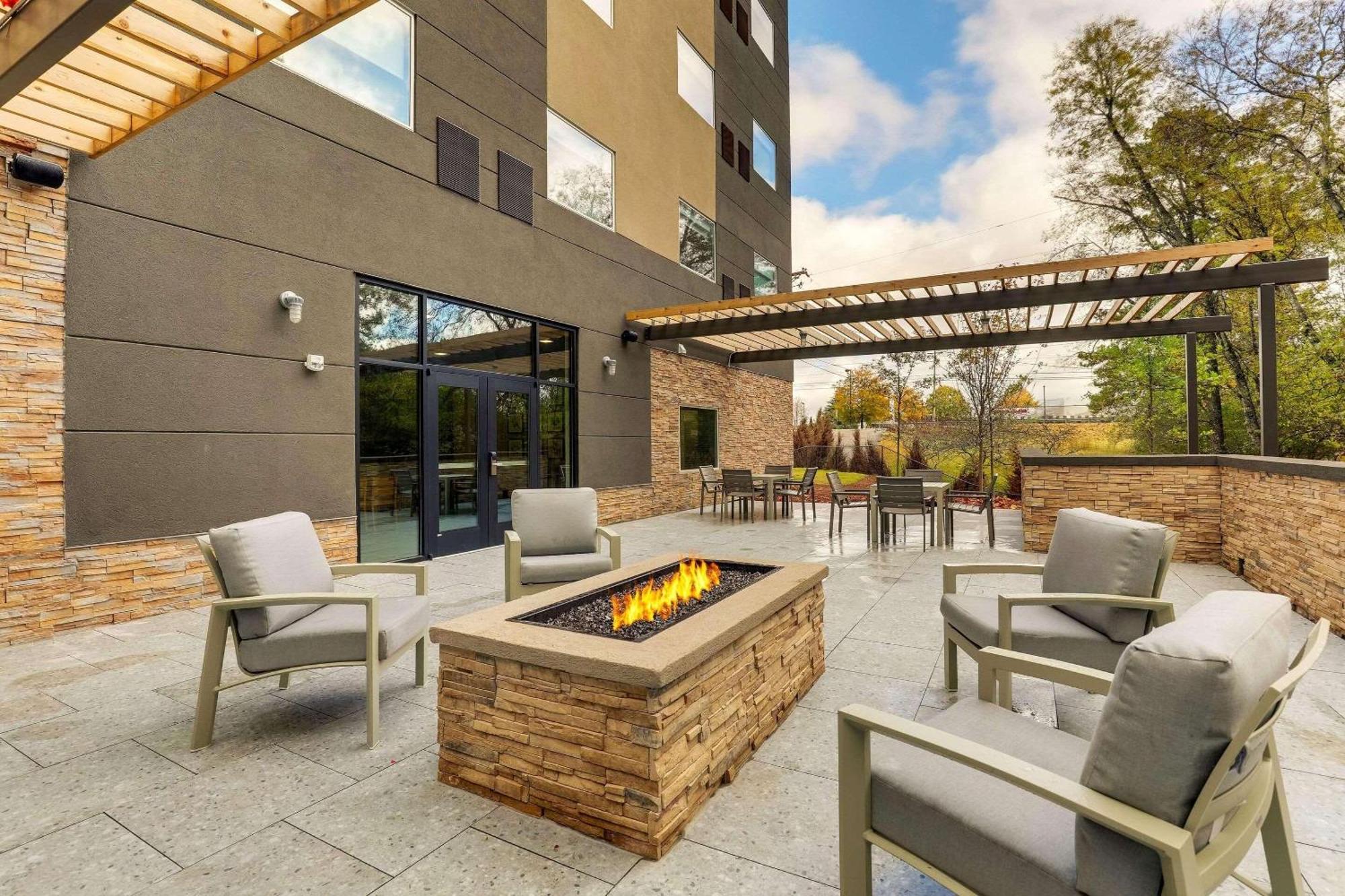 Country Inn & Suites By Radisson, Cumming Near Northside Hospital Forsyth Eksteriør billede